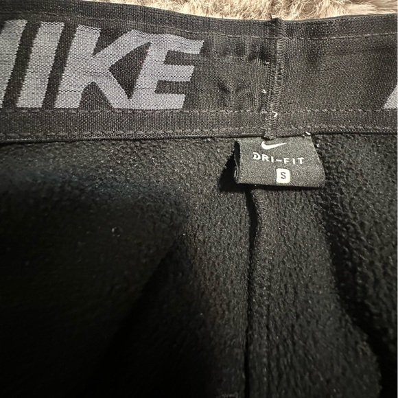 NIKE SPORT-WEAR PLANTS - Picture 6 of 9